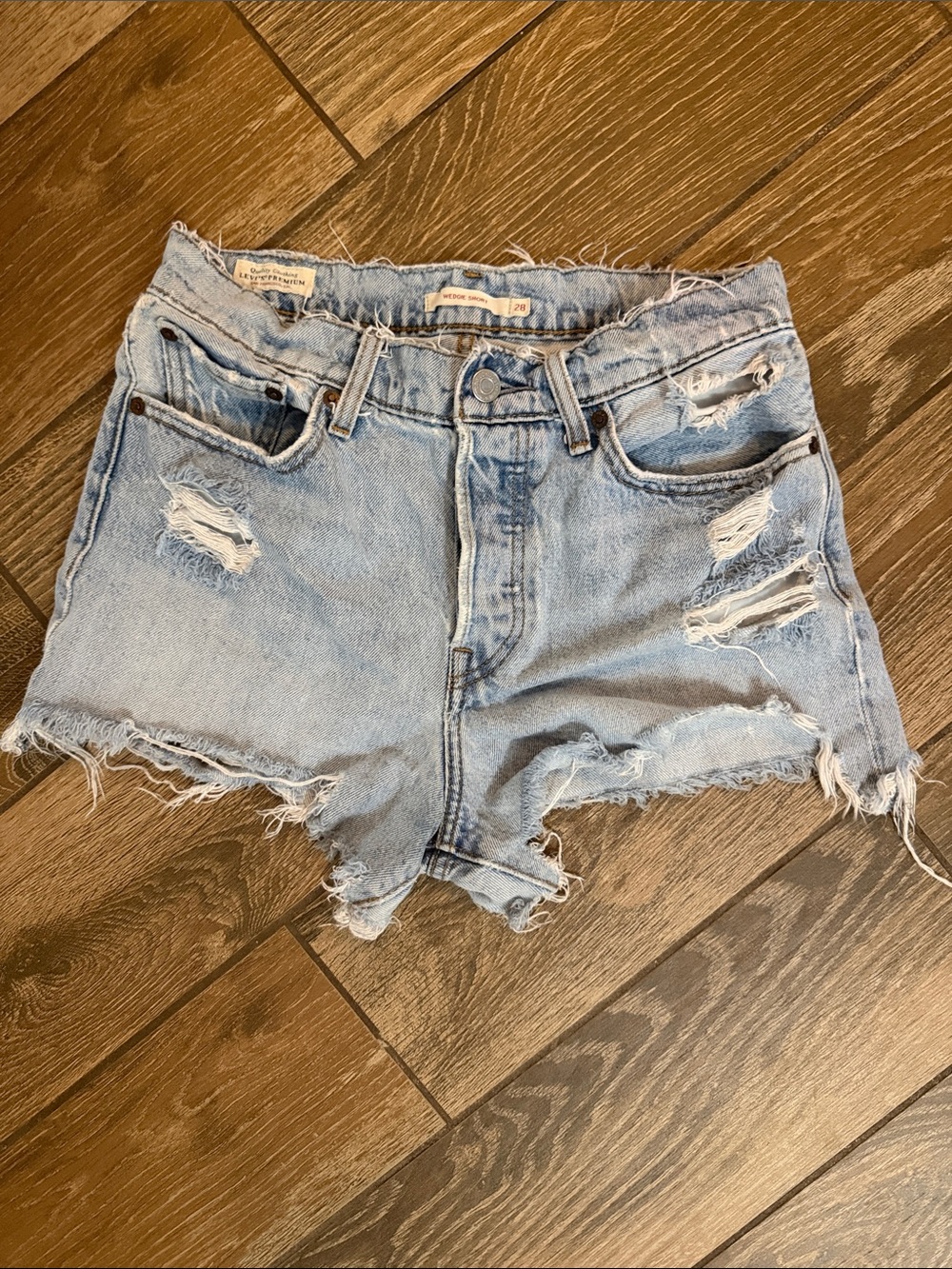 Levi's Light Blue Distressed Wedgie Short Shorts - 28